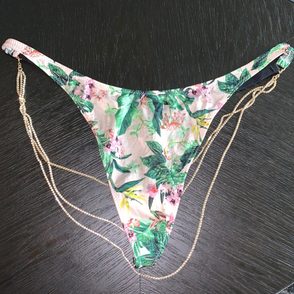 Victoria's Secret Shine Chain V-String Panty
